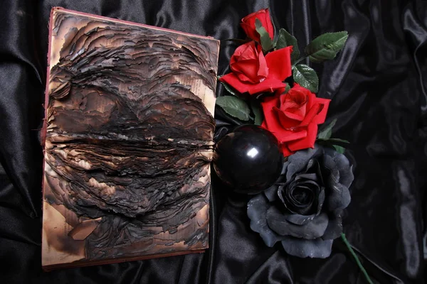 Dark Love Religion Black Obsidian Ball and Red Roses — Stock Photo, Image