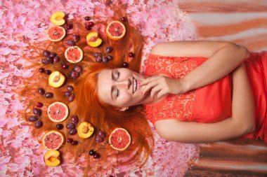 meyve en iyi manzaralı güzel mutlu sağlıklı genç kız