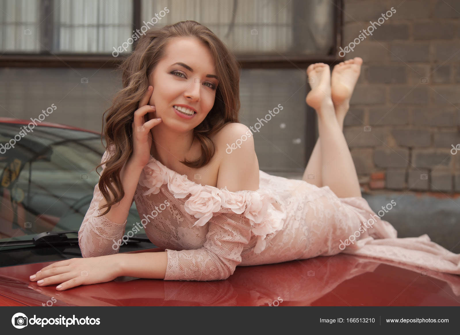 Yong nude women in car pics — photo 5