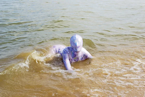 Divertente strano ufo alieno donna — Foto Stock