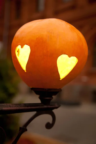 Romantic orange pumpkin street lights — Stock Photo, Image