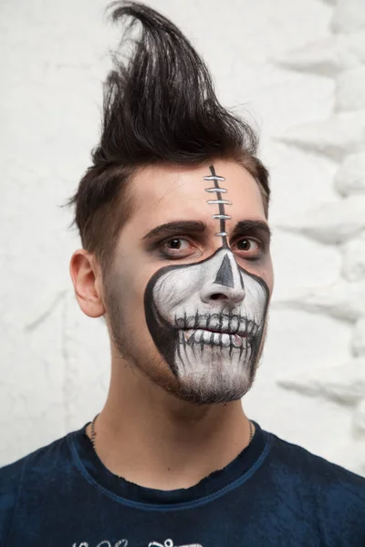 Döda skalle halloween manliga gör upp porträtt — Stockfoto