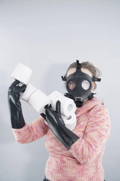 Scared Woman Gas Mask Gloves Takes All Toilet Paper Store — Stock Photo, Image