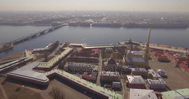 Aziz Peter ve Paul Fortress, Saint Petersburg güneşli bahar — Stok video
