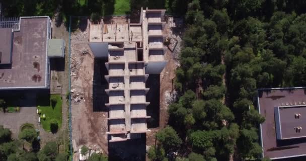 Bâtiment hôtelier au bord de l'eau — Video