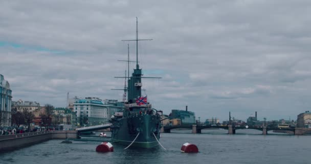 Aurora cruiser i Sankt petersburg — Stockvideo