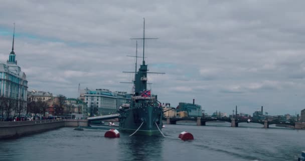 Cruzador Aurora em Saint-Petersburg — Vídeo de Stock