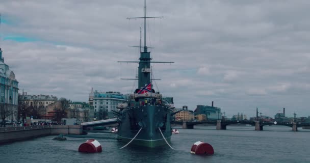 Krążownik Aurora w Sankt Petersburgu — Wideo stockowe