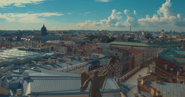 St. Petersburg, Rusland: Triumphal Arch Chariot glorie voor algemeen personeel gebouw in Sint-Petersburg — Stockvideo