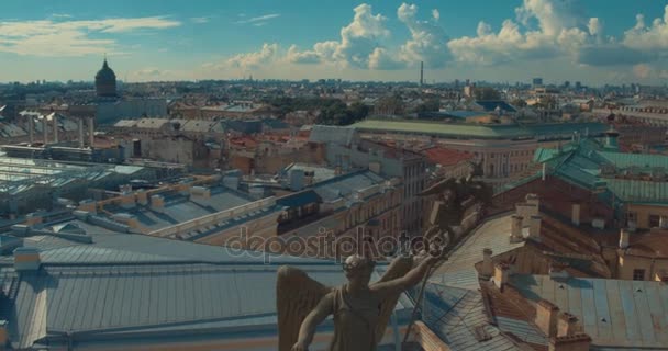Αγία Πετρούπολη, Ρωσία: Θριαμβική Αψίδα άρμα δόξα στο γενικό προσωπικό κτίριο στην Αγία Πετρούπολη — Αρχείο Βίντεο