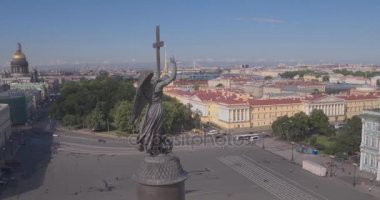 Alexander sütun, 1830 ve 1834 arasında Palace Meydanı, St Petersburg, Rusya Federasyonu'nda inşa edilmiş kapatmak