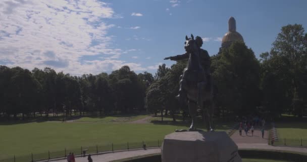 Památník Petra první. Bronze Horseman. St. Petersburg. Pohled od řeky Něvy. Ráno ve městě. Svítání v Petrohradě. Památky z Spb.