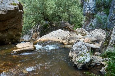 Tran şehir yakınındaki dağ manzara, Erma River Gorge, Kuzey-Batı Bulgaristan