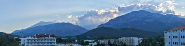 Kemer, Turkey - 29 Mayıs 2017: Kemer, Türkiye'de dağların güzel panoramik