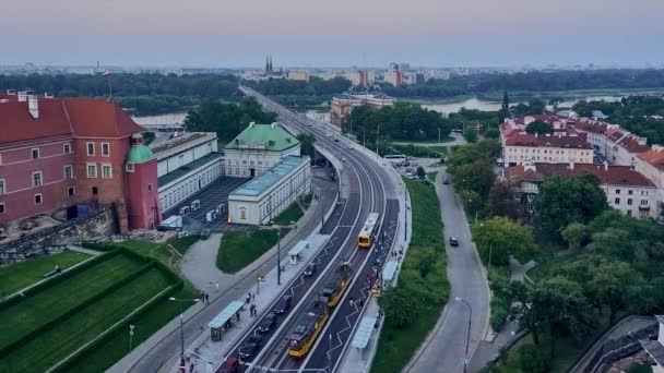 2017年8月11日 Timelapse 通过维斯瓦河和华沙右岸 Praga 的大桥全景俯瞰日落后的观察甲板 — 图库视频影像
