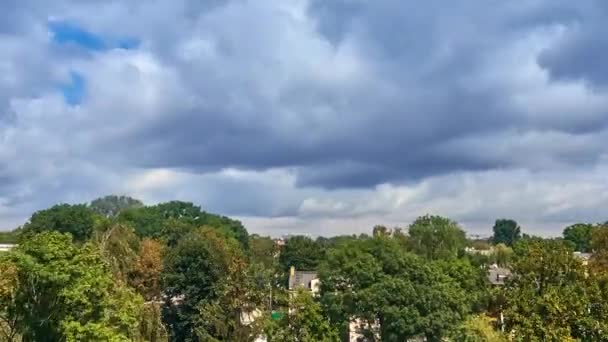 Timelapse Zoom Out Belle Vue Panoramique Balcon Aux Nuages Flottants — Video