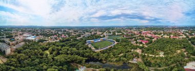 Güzel fütüristik panoramik (360 küresel panorama küçük gezegeni) Ust-Kamenogorsk (Kz: Oskemen), Doğu Kazakistan (Kazakistan))