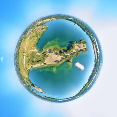 Güzel fütüristik panoramik (360 küresel panorama küçük gezegeni) Ust-Kamenogorsk (Kz: Oskemen), Doğu Kazakistan (Kazakistan))