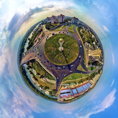 Güzel fütüristik panoramik (360 küresel panorama küçük gezegeni) Ust-Kamenogorsk (Kz: Oskemen), Doğu Kazakistan (Kazakistan))