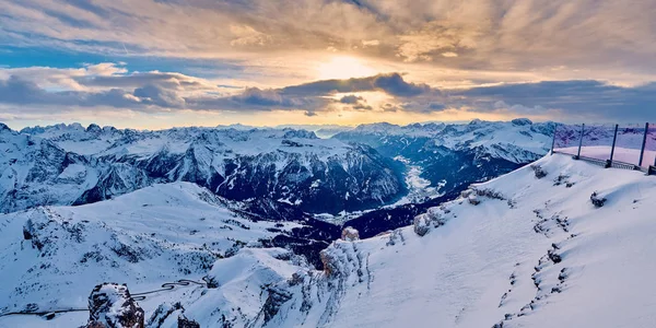 Sellaronda Güzel Bir Panoramik Manzara Avrupa Nın Büyük Kayak Atlıkarıncası — Stok fotoğraf