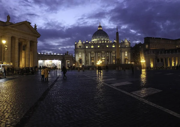 Видом на базиліку Святого Петра — стокове фото