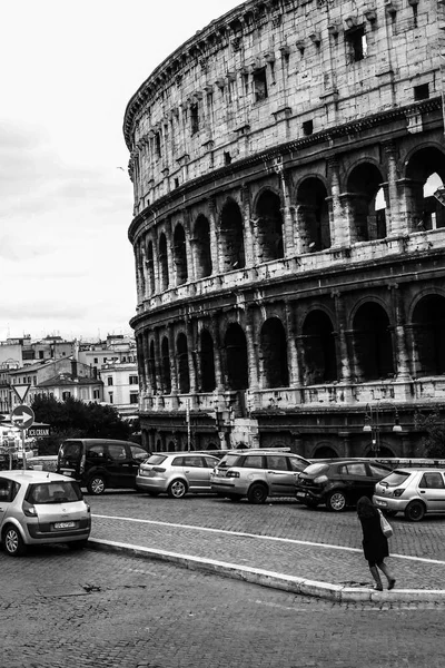 Колизей в центре Рима — стоковое фото
