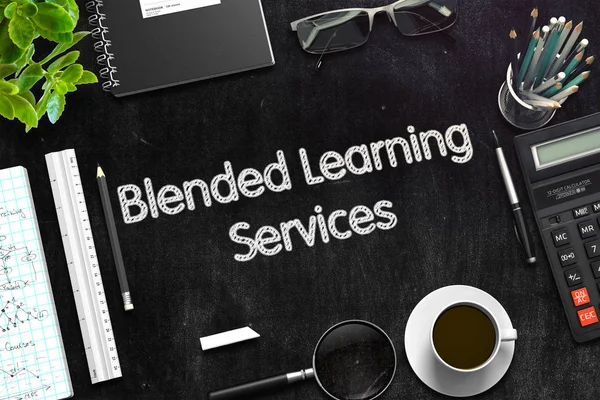 Blended Learning Services op zwarte schoolbord. 3D-rendering. — Stockfoto