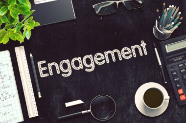 Nişan - Siyah Kara tahta üzerinde metin. 3D render.