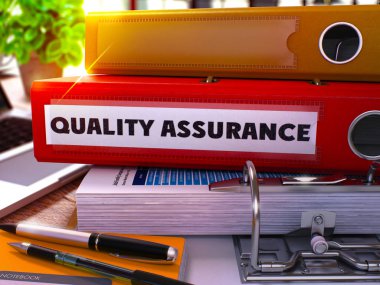 Yazıt kalite güvencesi ile kırmızı telli defter. 3D.