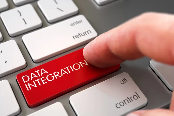 Mano que toca la llave de la integración de datos. 3d . — Foto de Stock