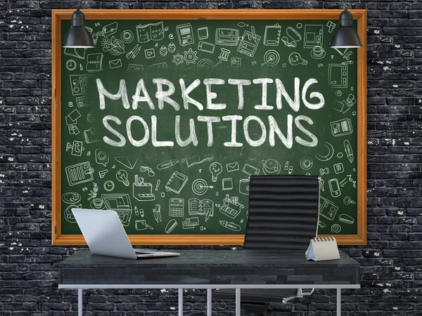 Solutions marketing sur tableau noir avec icônes Doodle. 3d . — Photo