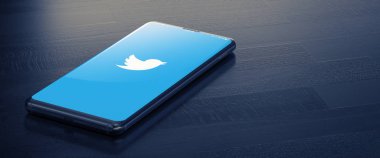 Kyiv, Ukrayna-Ocak 2020: Cep telefonu ekranında Twitter. 3d.Sosyal Ağ Kavramı