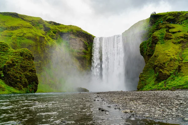 Skogafoss, jedna z nejkrásnějších vodopád Stock Obrázky