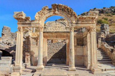 Hadrian tapınağı Ephesus '