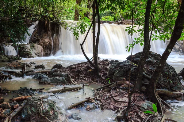 Huay Mae Khamin vodopády — Stock fotografie