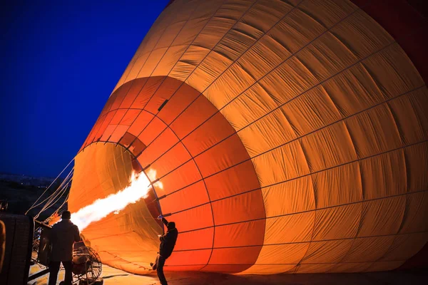 Inflação de balão de ar quente — Fotografia de Stock