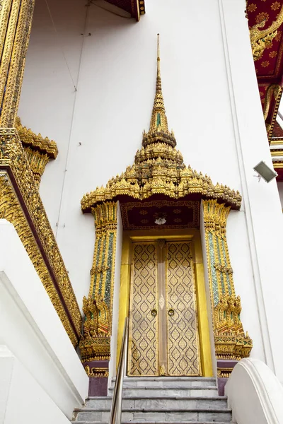 Elaborate Temple Doorway in Wat Phra Kaew — Stock Photo, Image
