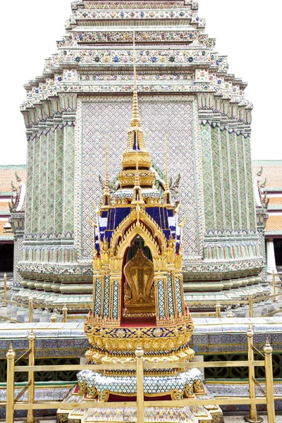 Stupa in the Emerald Buddha Temple — Stock Photo, Image