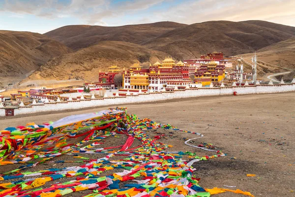 Vista do Mosteiro Tibetano em Litang — Fotografia de Stock