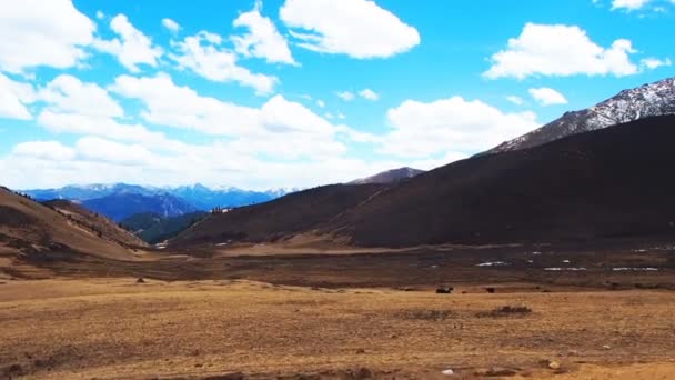 Schöne Landschaft am Wegesrand in Sichuan, China — Stockvideo