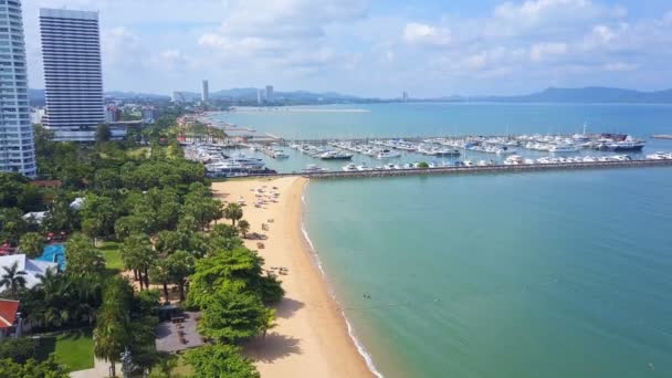 Vista aérea da praia de Pattaya na Tailândia — Vídeo de Stock