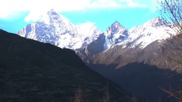Utsikt Över Berget Siguniang Nationalpark Sichuan Kina Kvällen Uhd — Stockvideo