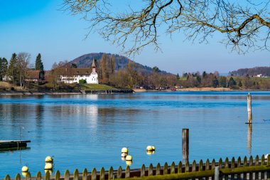 Stein Rhein 'da Rhine Nehri kıyısında güzel bir manzara