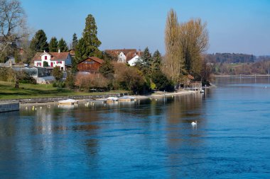 Eski swiss şehir Stein Am Rhein, Ren Nehri'nin görünümü