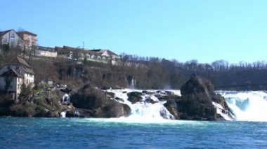 Rhine Falls Shaffhausen İsviçre, Ren Nehri'nde görünümünü