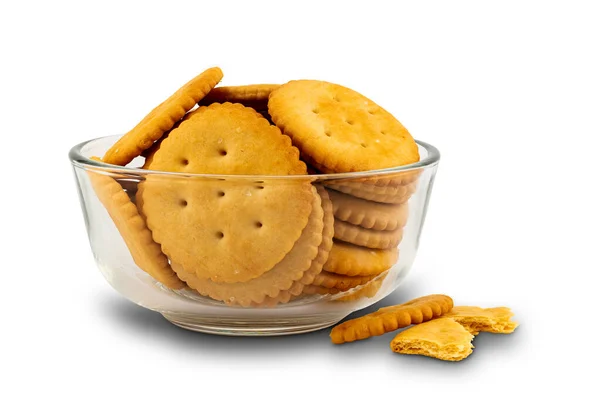 Stapel Vers Gebakken Crunchy Crackers Een Glazen Schaal Witte Achtergrond — Stockfoto