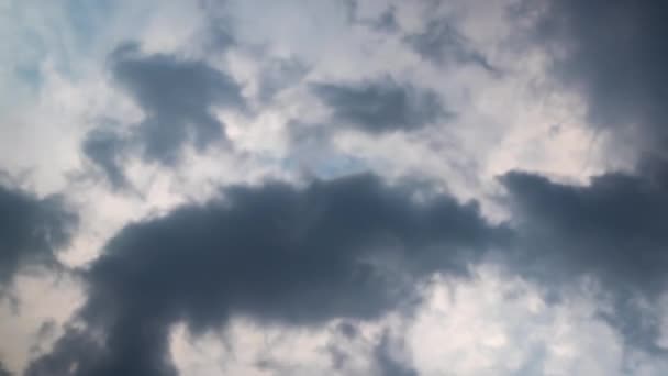 Temný Mrak Deště Pohybující Obloze Mraky Deště Pohybují Časném Období — Stock video