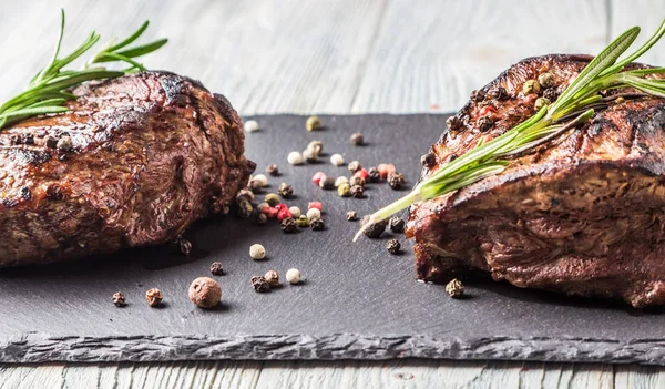 Gegrilde Ribben Gegrilde Ribben Witte Plaat — Stockfoto