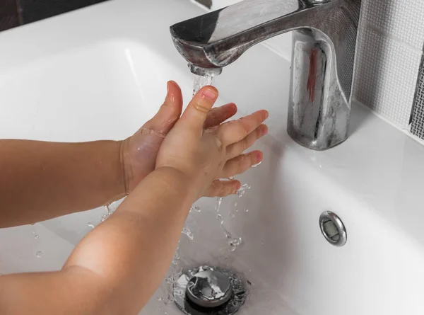 Little Baby Washes His Hands — Stock Photo, Image