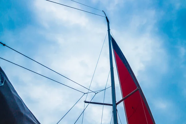 Red Sail Sports Yacht — Stock Photo, Image